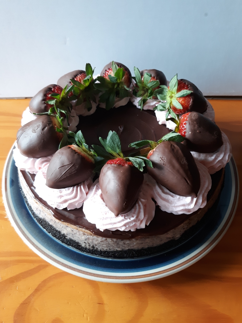 ms_cake_strawberry_chocolate_cheesecake